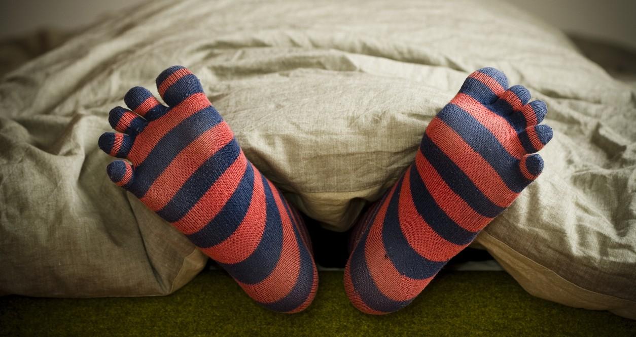 stigma-of-wearing-socks-in-be_20170716-113004_1